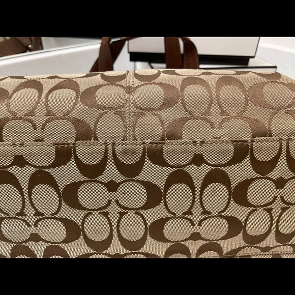 Coach Signature Satchel - Picture 11 of 14